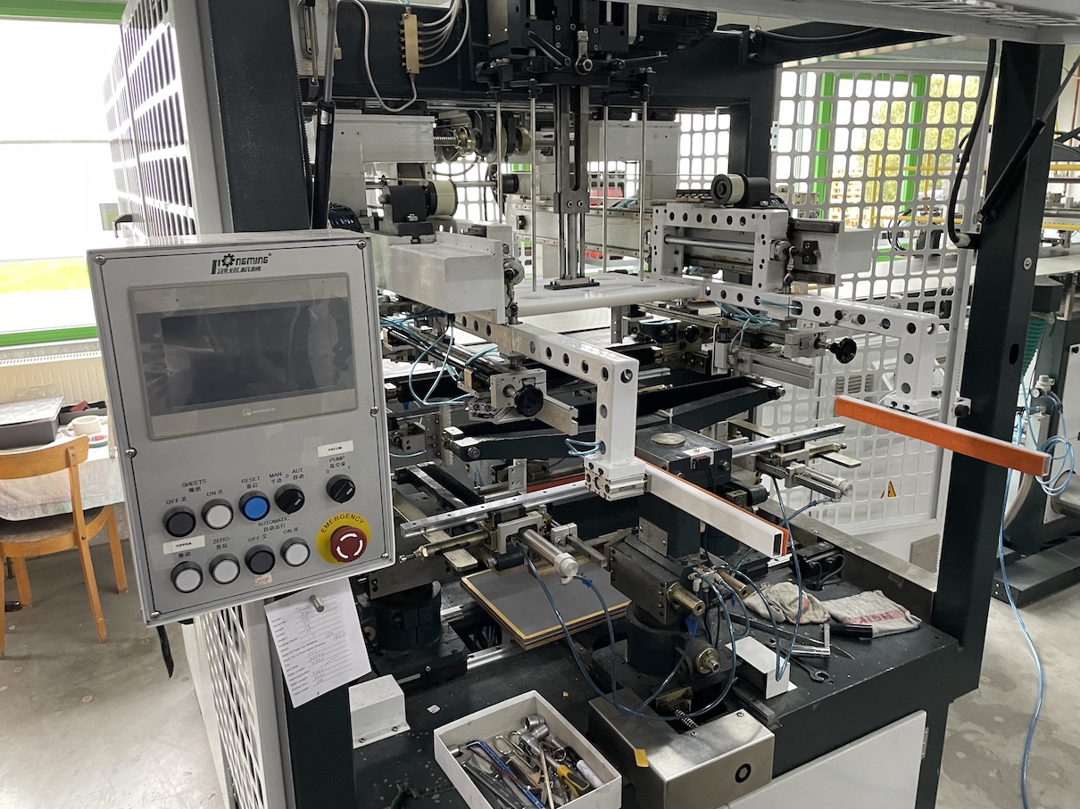 Hongming HM-ZD6418E Automatix Rigid Box Line